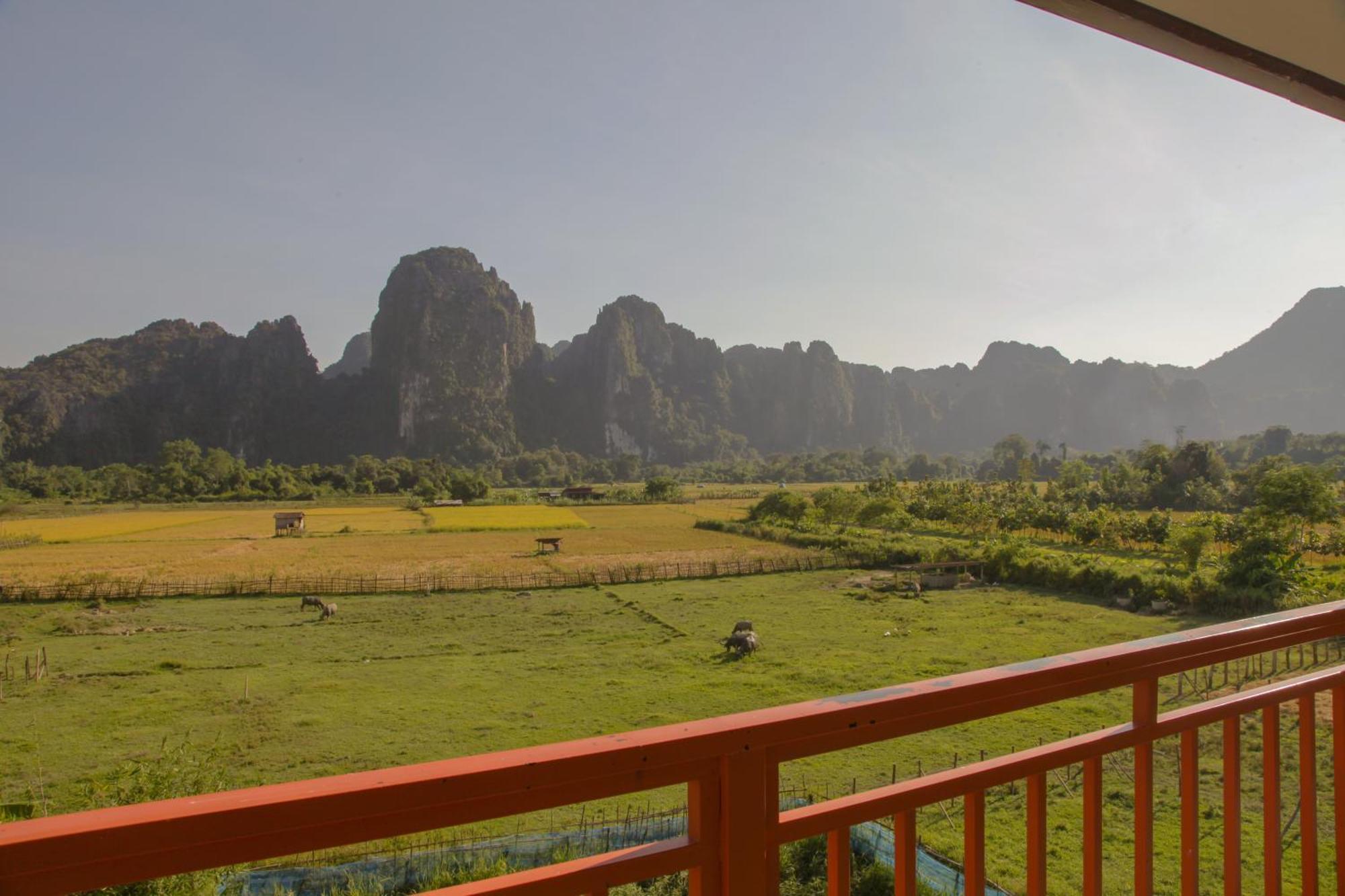 Dd Guesthouse Vang Vieng Exterior foto